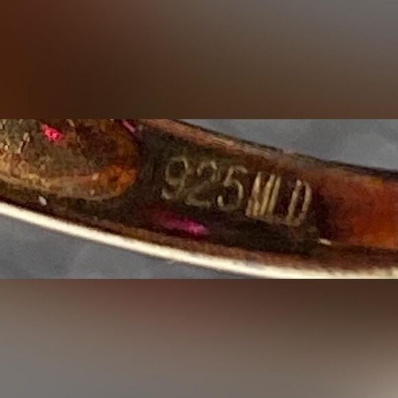 925 Sterling Silver Gold Tone Shield Cocktail Ring Garnet Oval Black Pave 10 - Picture 5 of 5